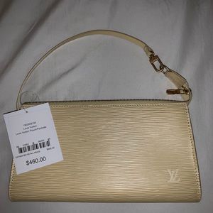 Super cute Louis Vuitton pouch